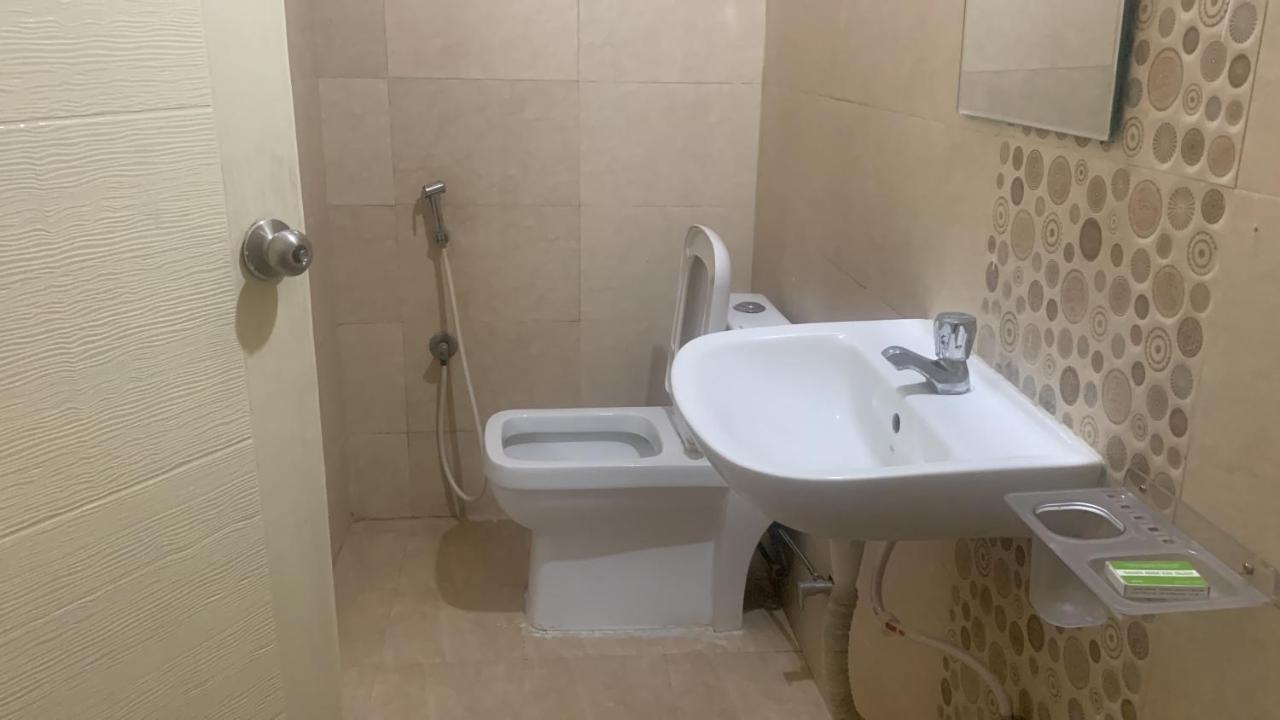 Homewood Suites Hyderabad Esterno foto