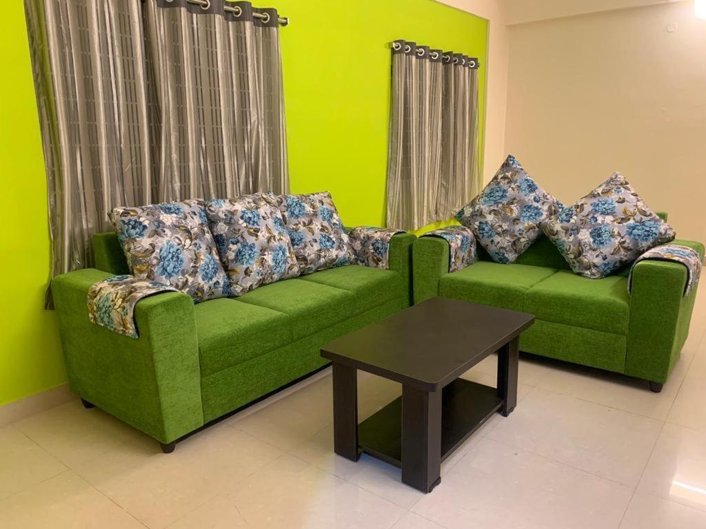 Homewood Suites Hyderabad Esterno foto