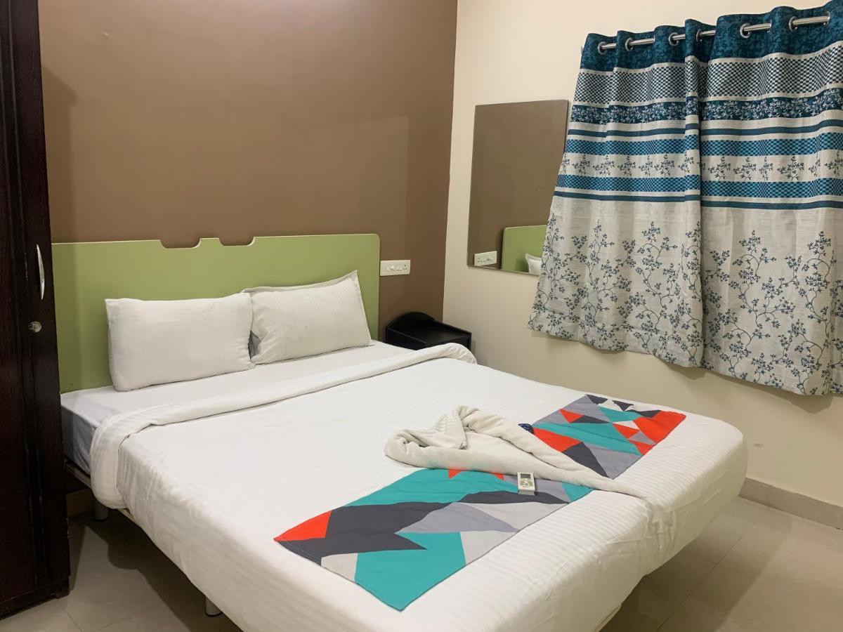 Homewood Suites Hyderabad Esterno foto