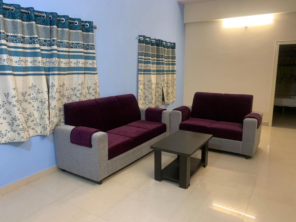 Homewood Suites Hyderabad Esterno foto