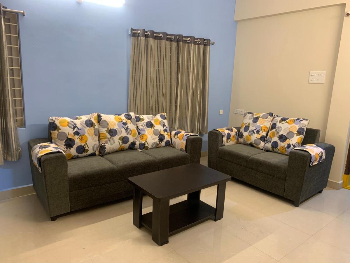 Homewood Suites Hyderabad Esterno foto